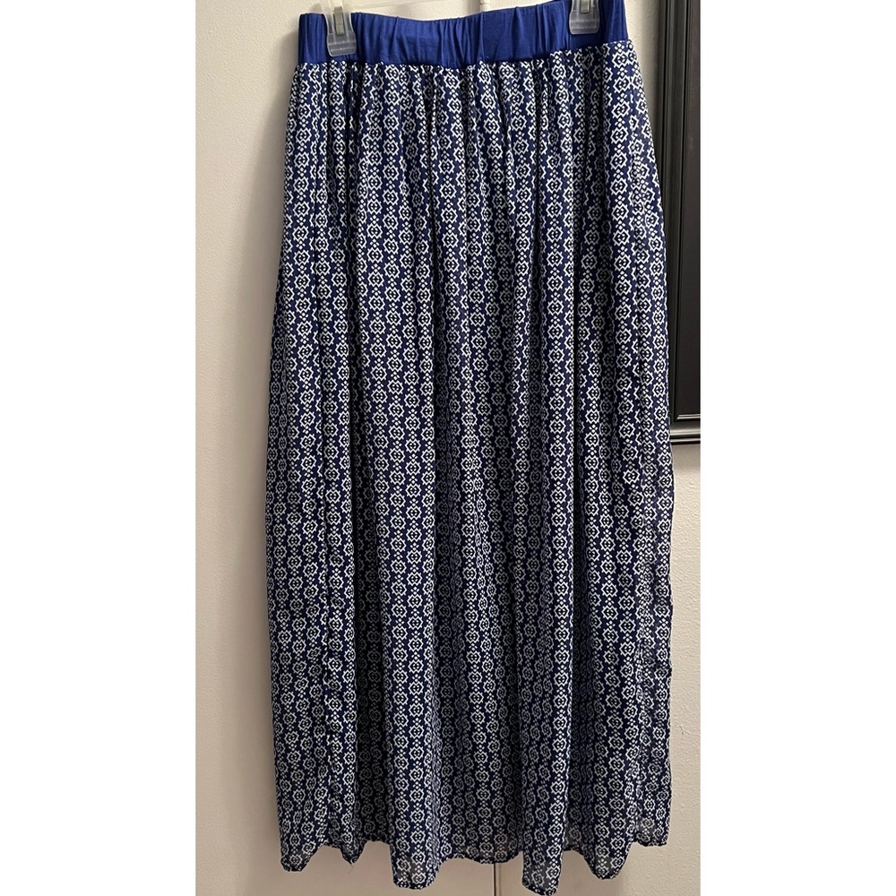 Ladies maxi skirt